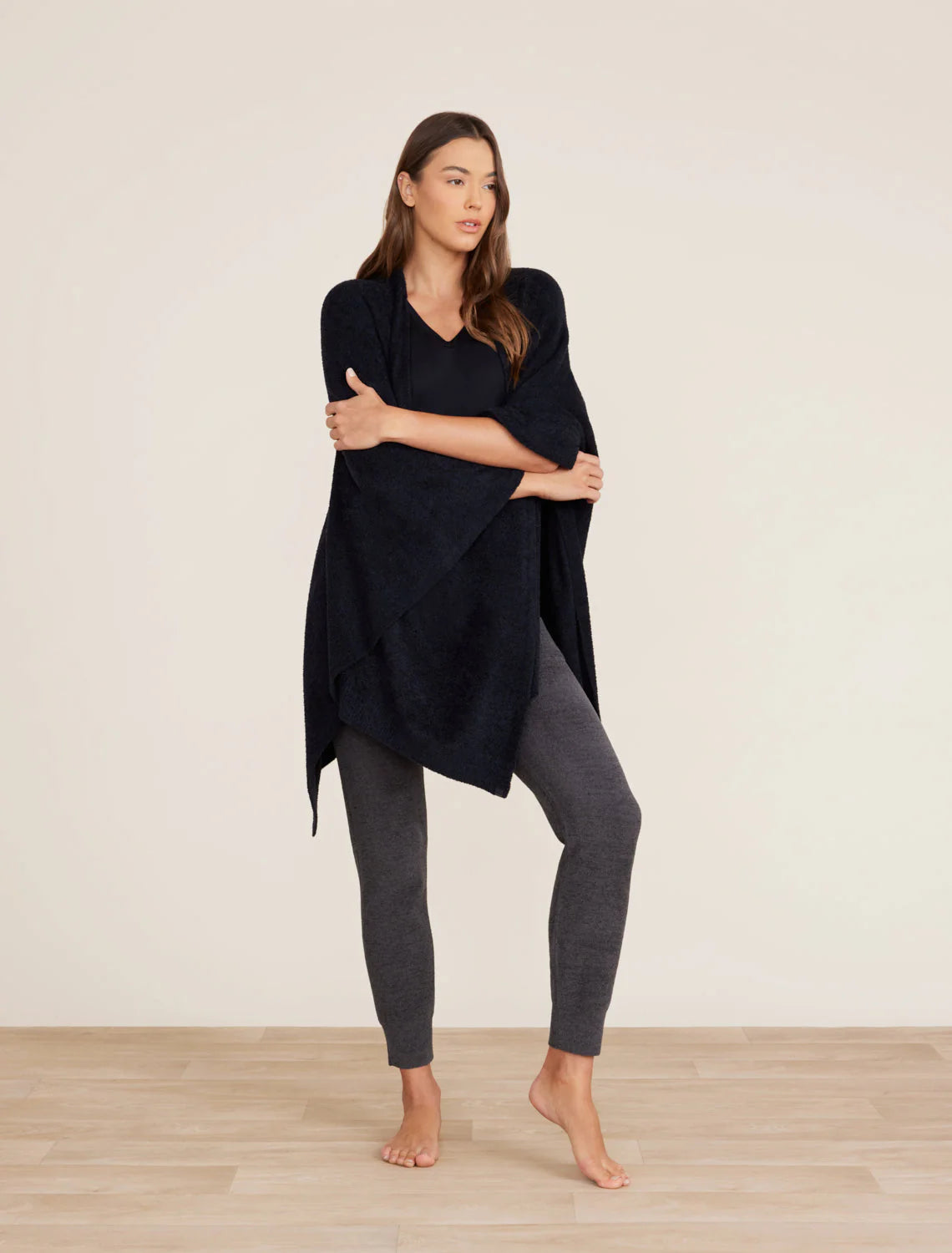 Cozychic Lite Weekend Wrap-Black