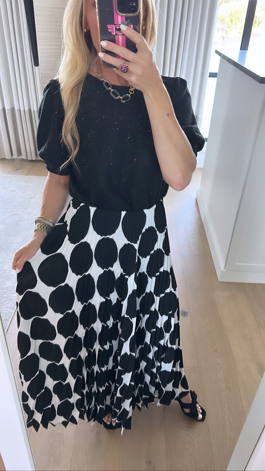 Dotted Pattern Pleated Long Skirts