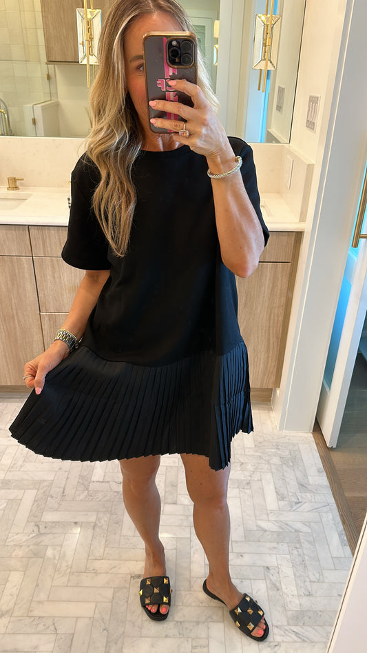 Black Poplin Pleats